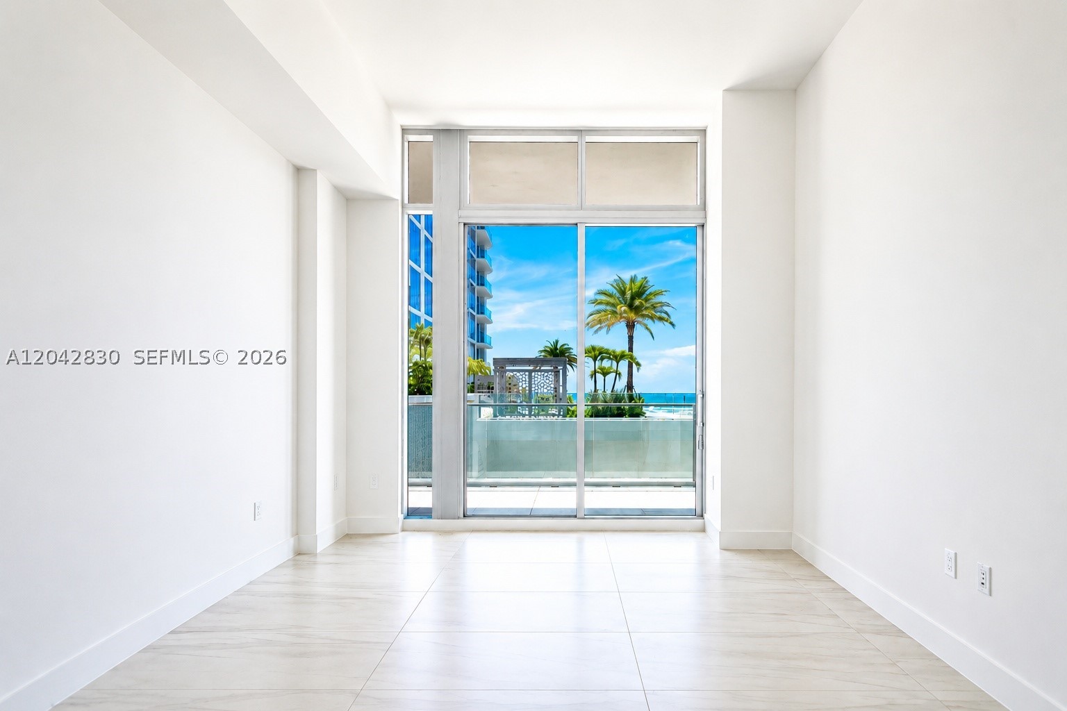 SELENE CONDO - Residential