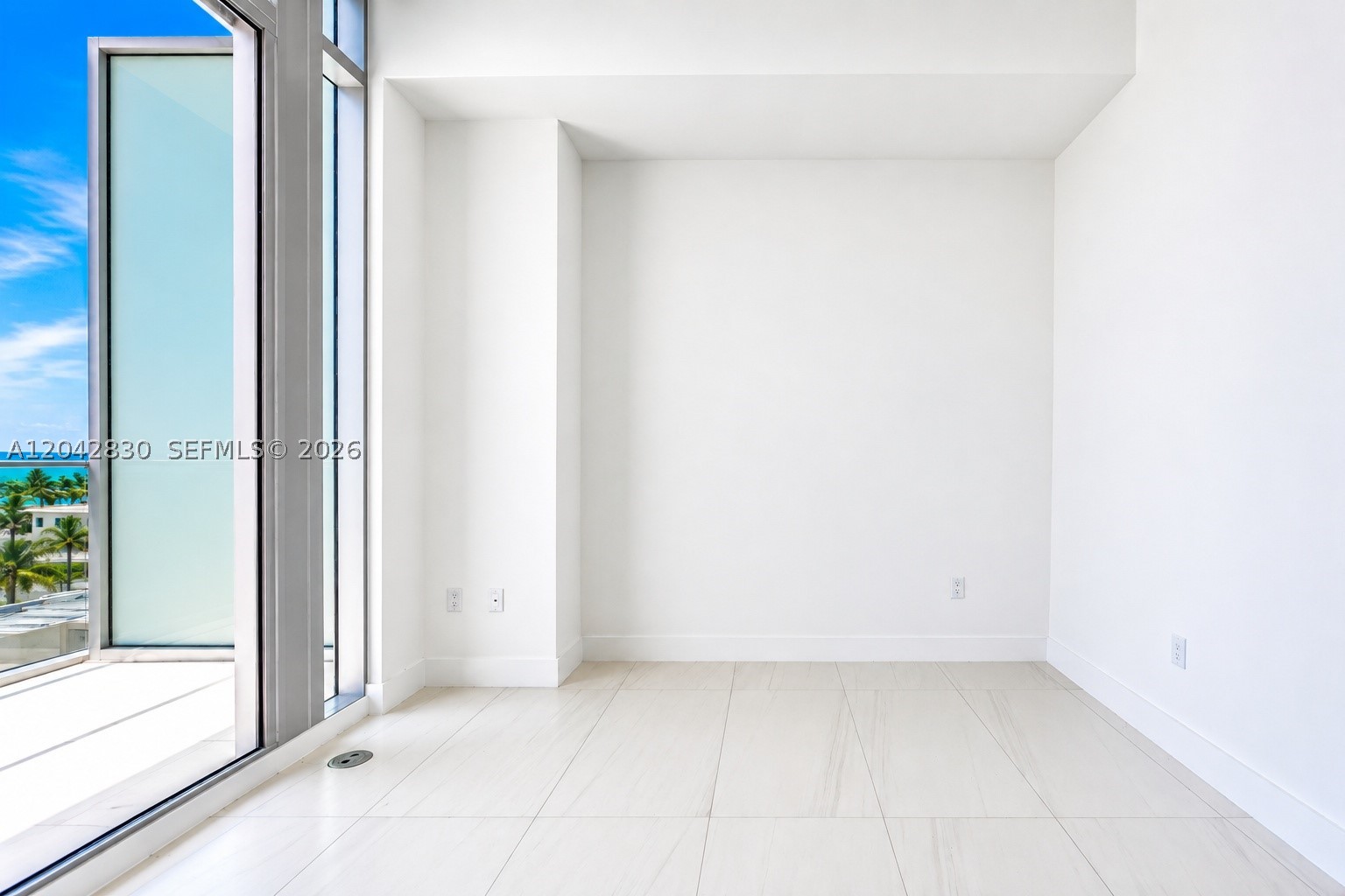 SELENE CONDO - Residential
