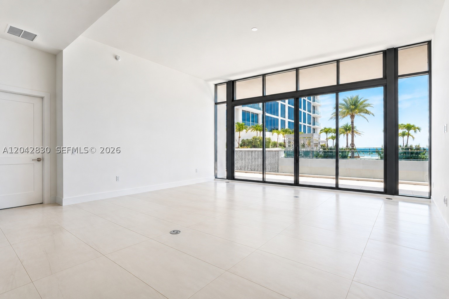 SELENE CONDO - Residential