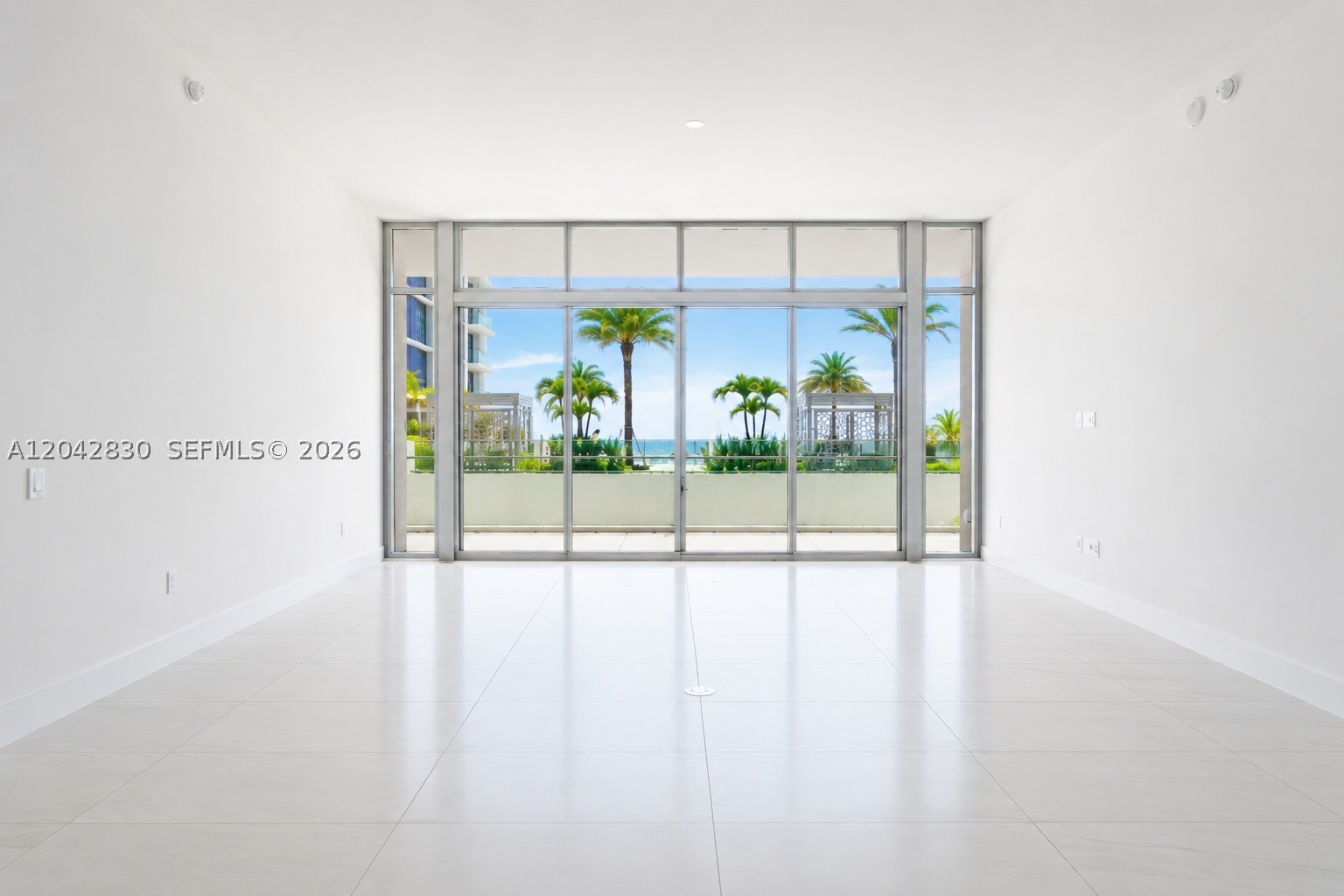 SELENE CONDO - Residential