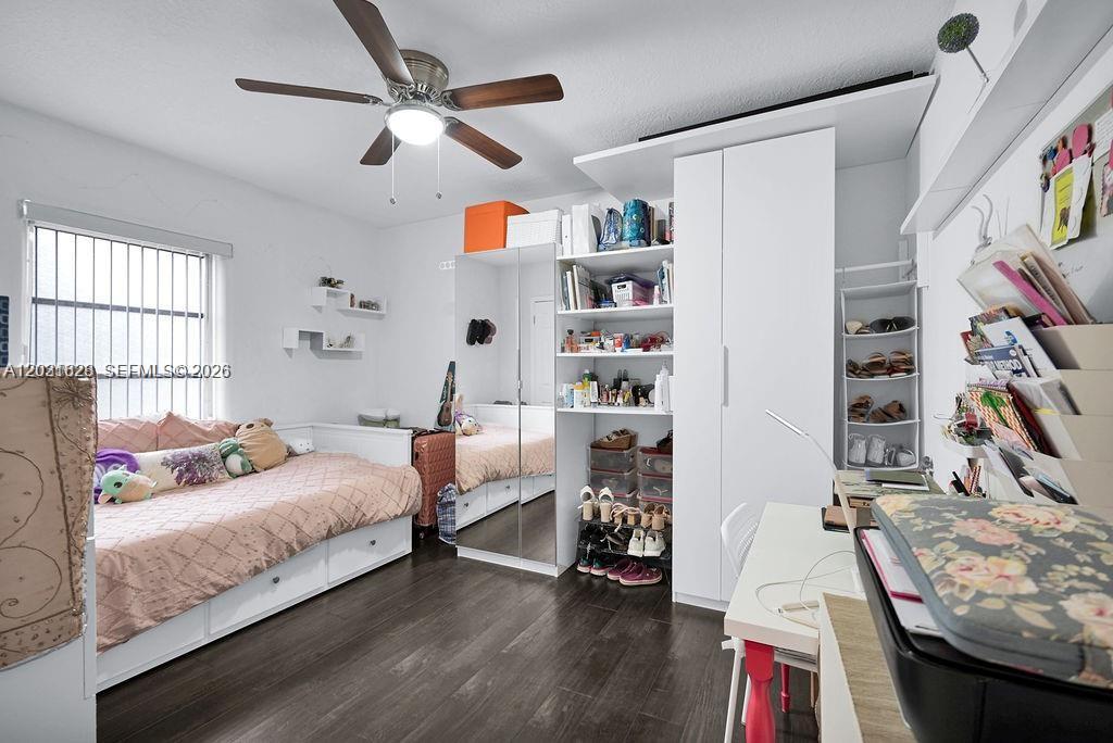 TWELFTH ST MANORS - Residential