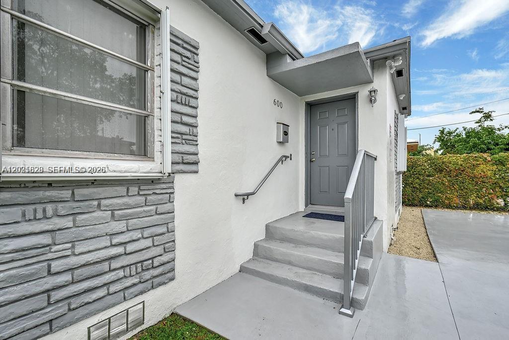 TWELFTH ST MANORS - Residential