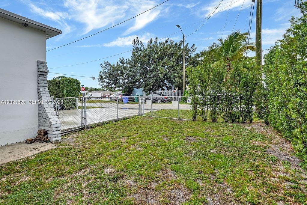 TWELFTH ST MANORS - Residential