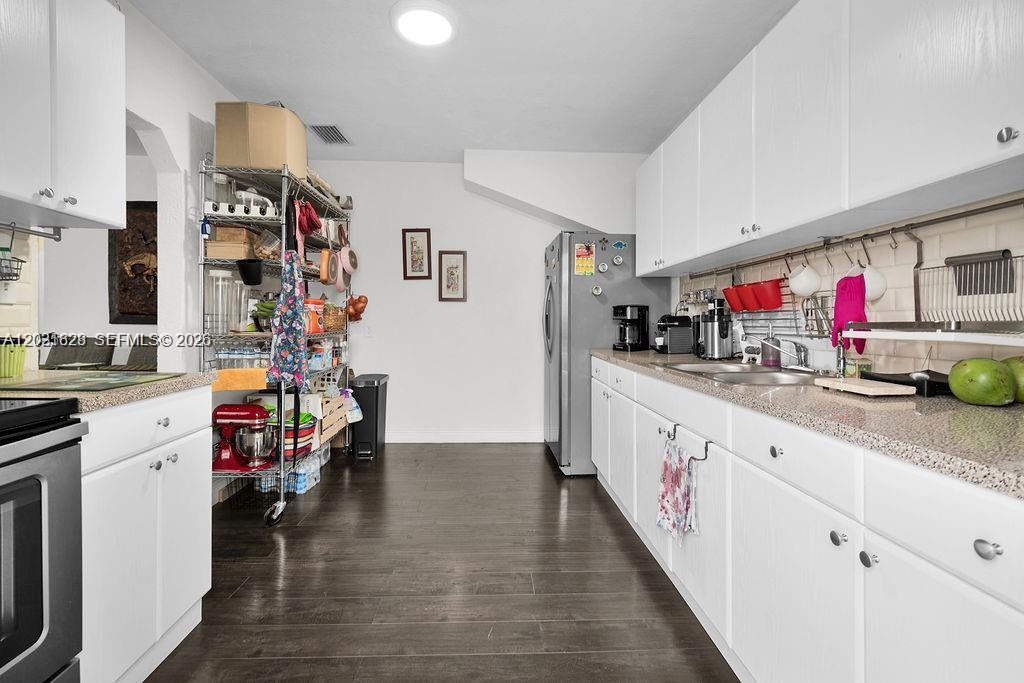 TWELFTH ST MANORS - Residential