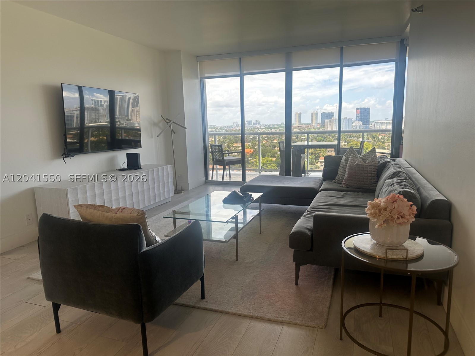 HARBORSIDE AT THE WATERWA - Residential