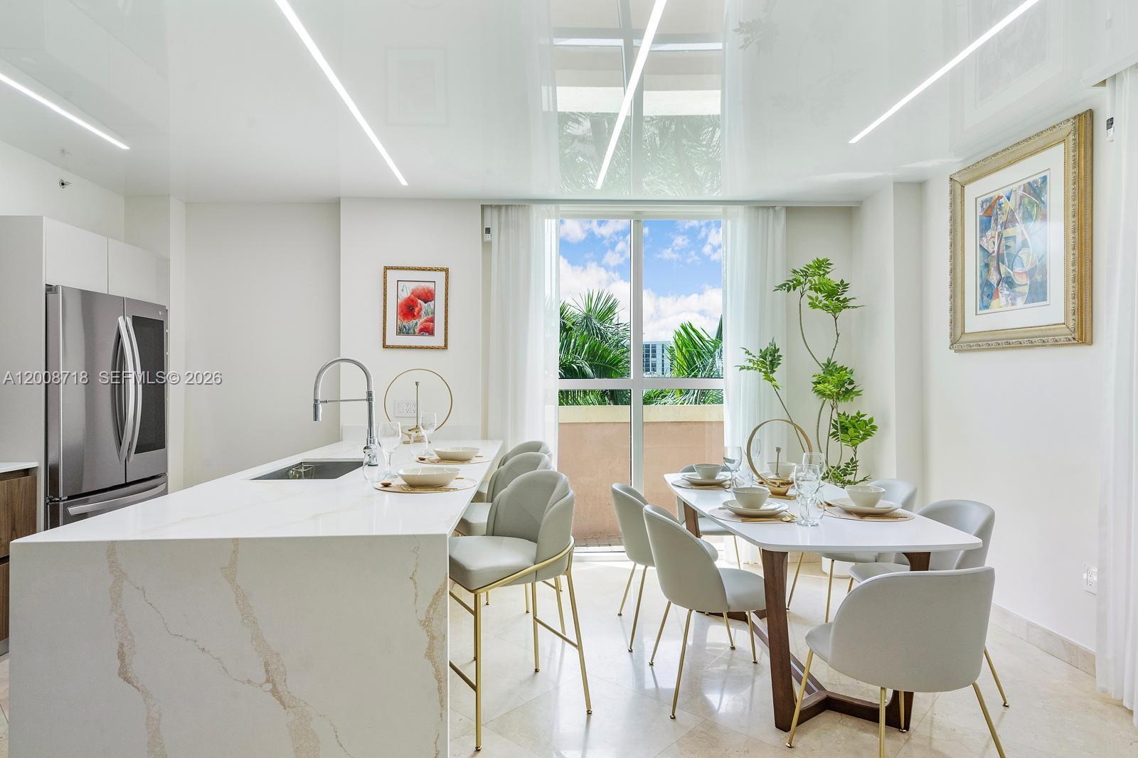KING DAVID OF SUNNY ISLES - Residential