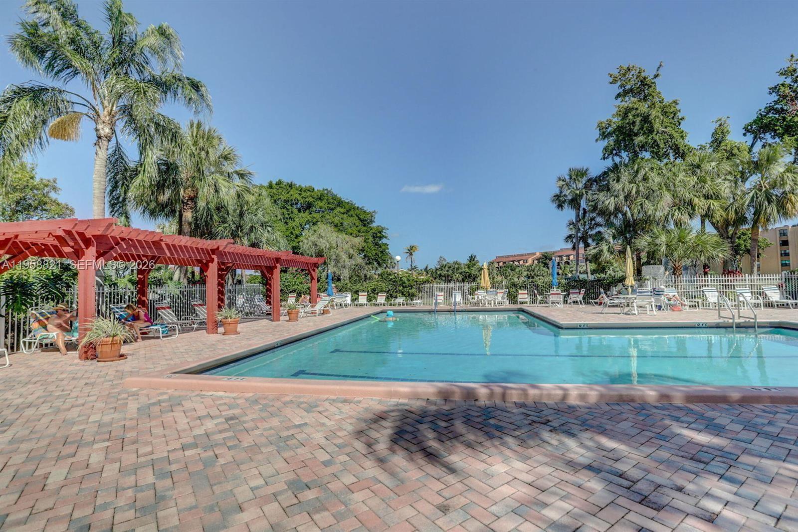 LAVERS DELRAY RACQUET CLU - Residential