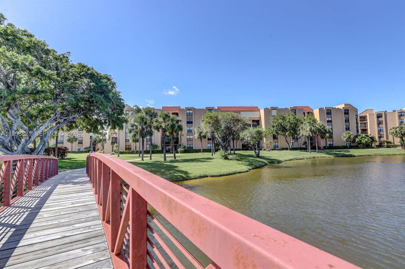 LAVERS DELRAY RACQUET CLU - Residential