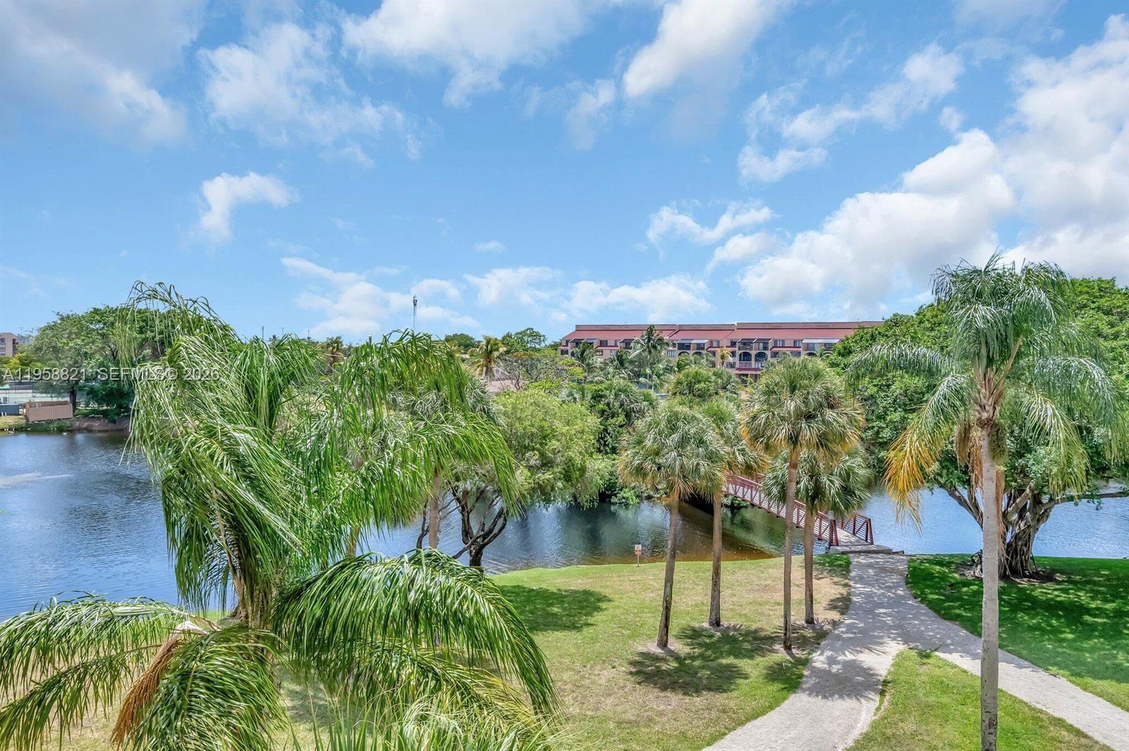 LAVERS DELRAY RACQUET CLU - Residential