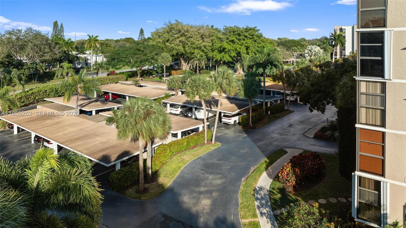 CLUB ROYALE CONDO - Residential