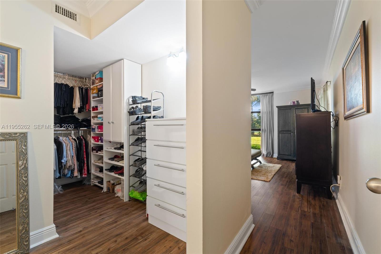 CLUB ROYALE CONDO - Residential