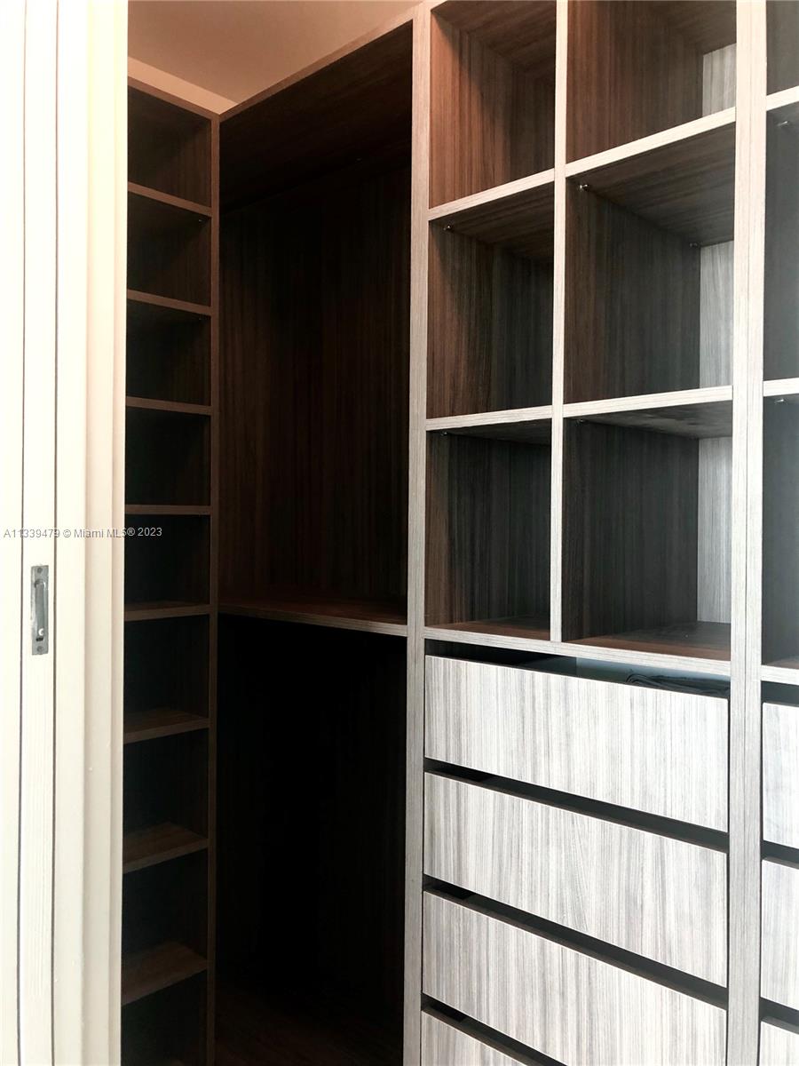 ONE PARAISO CONDO - Residential