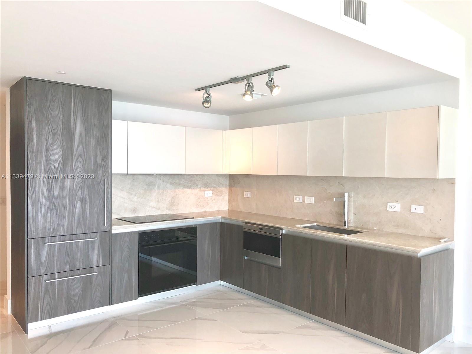 ONE PARAISO CONDO - Residential