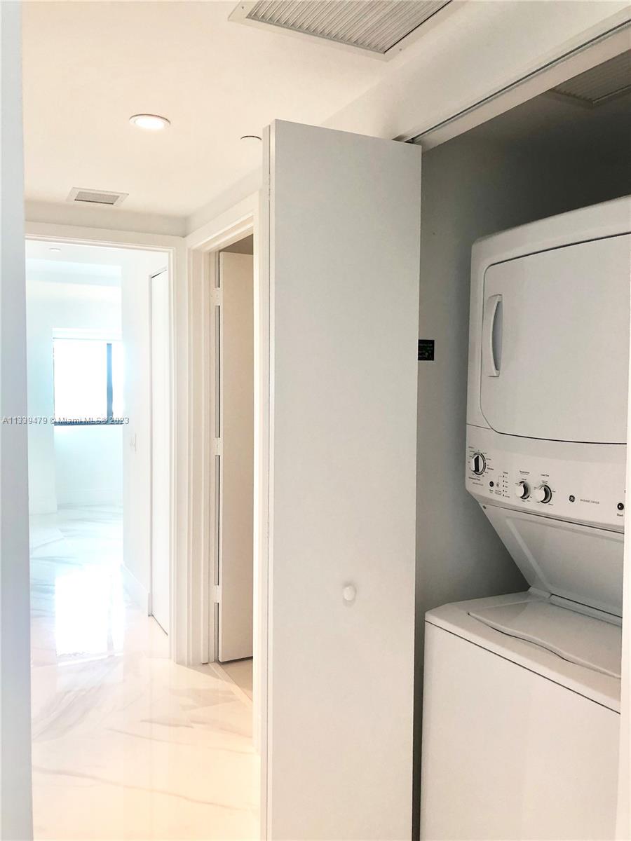 ONE PARAISO CONDO - Residential