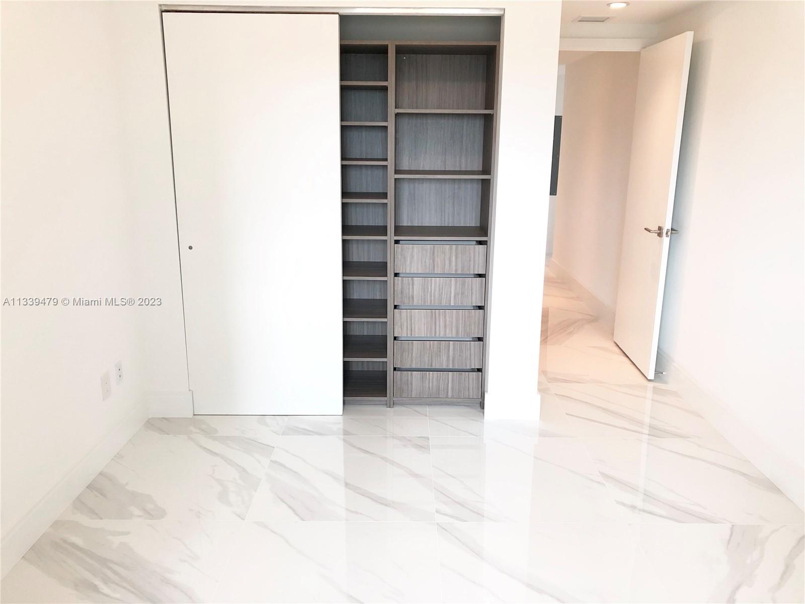 ONE PARAISO CONDO - Residential