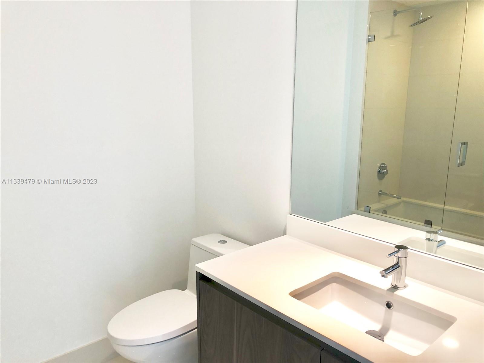 ONE PARAISO CONDO - Residential