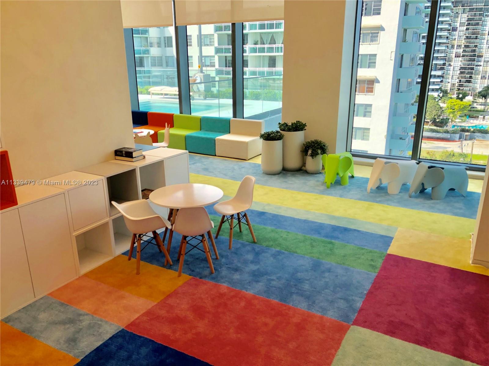 ONE PARAISO CONDO - Residential