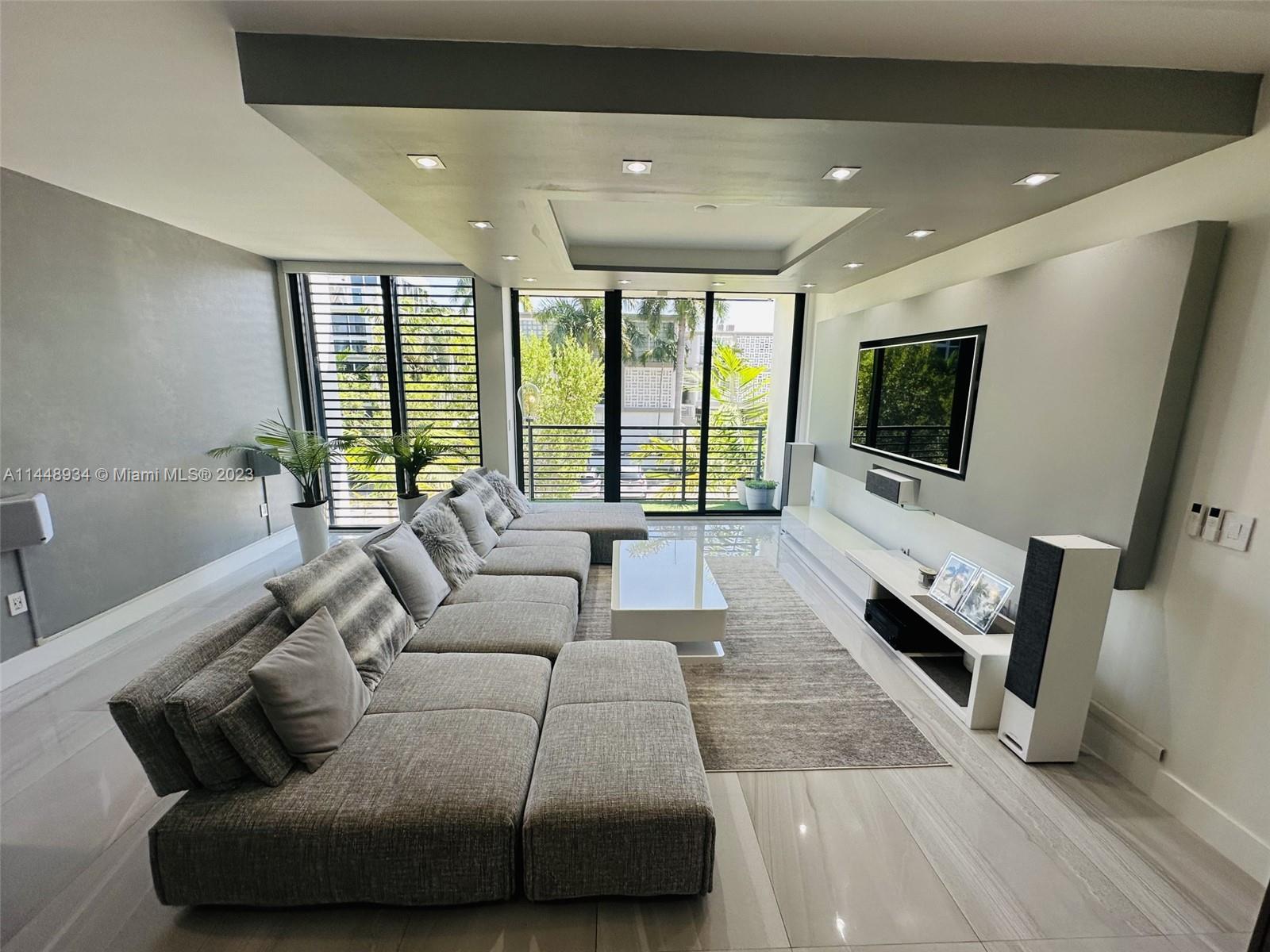 BAY HARBOR ISLAND - Residential