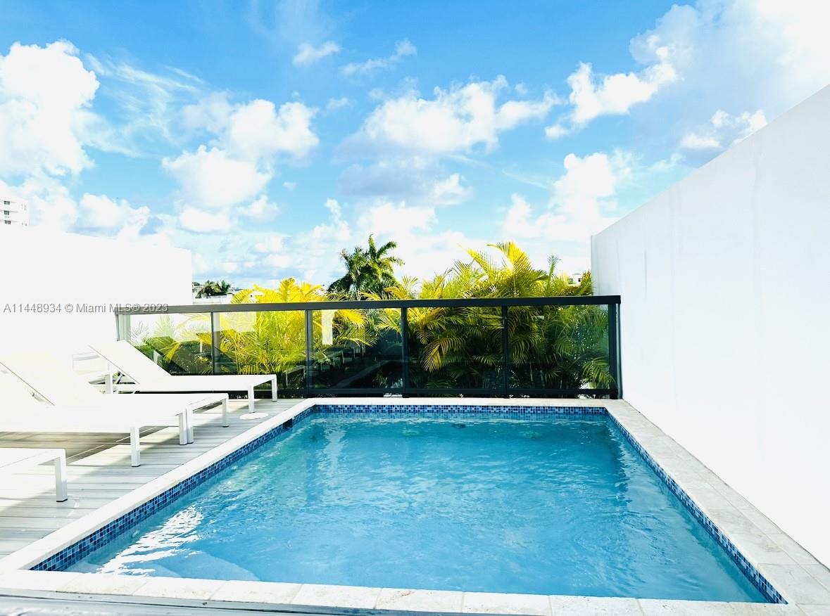 BAY HARBOR ISLAND - Residential