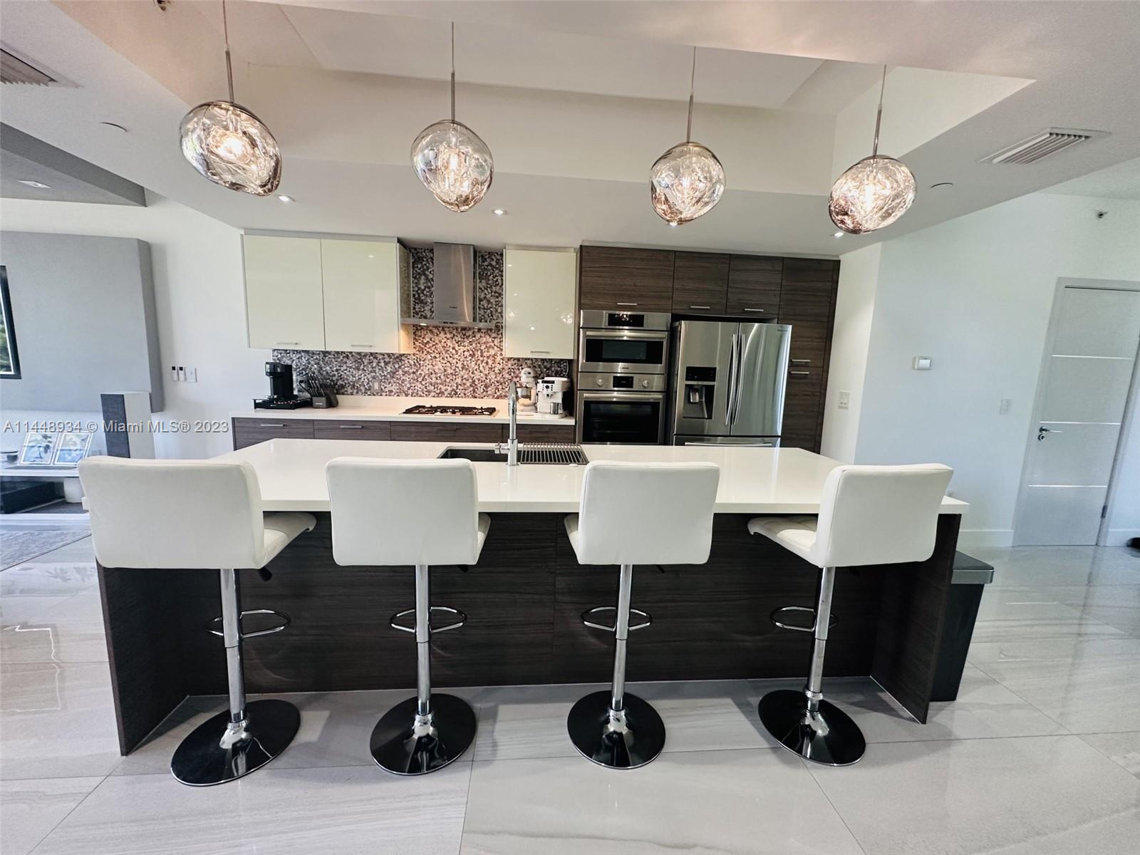 BAY HARBOR ISLAND - Residential