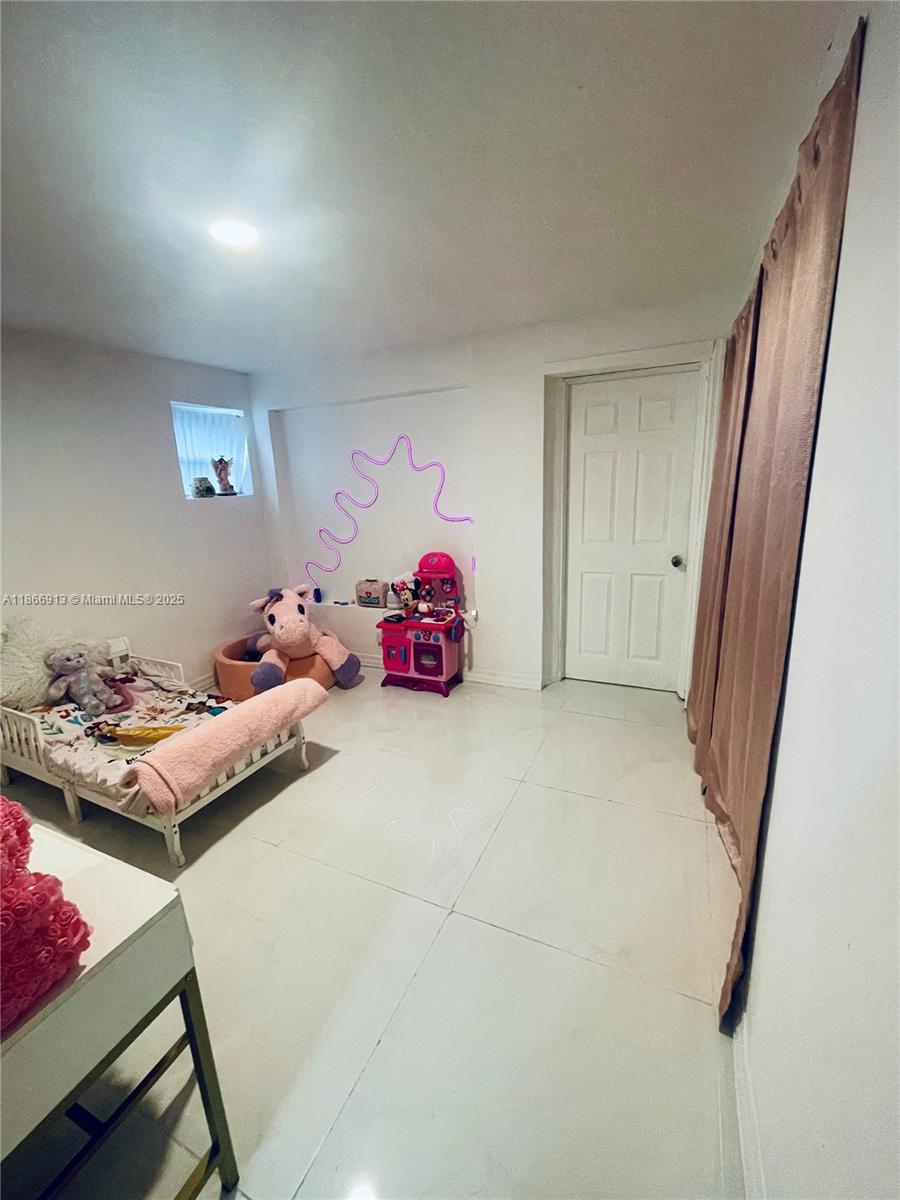 Tropics Amd - Residential