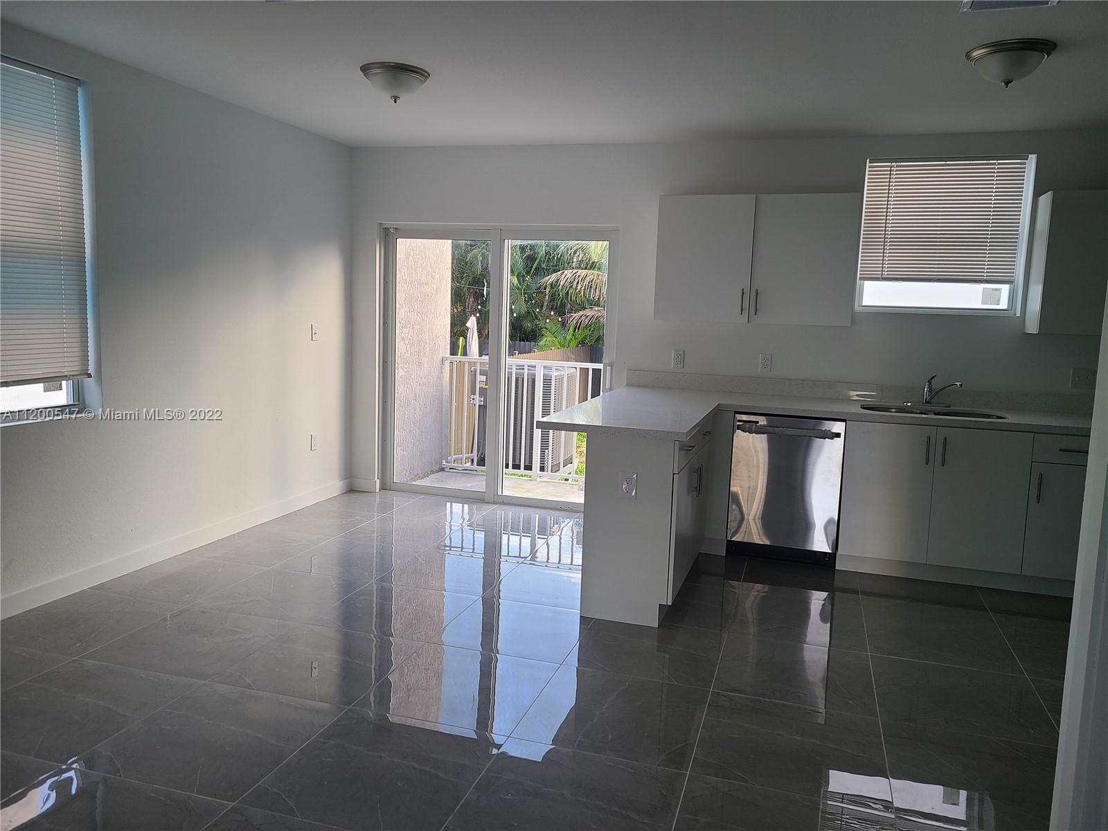AMD PL BAY RIDGE - Residential Lease