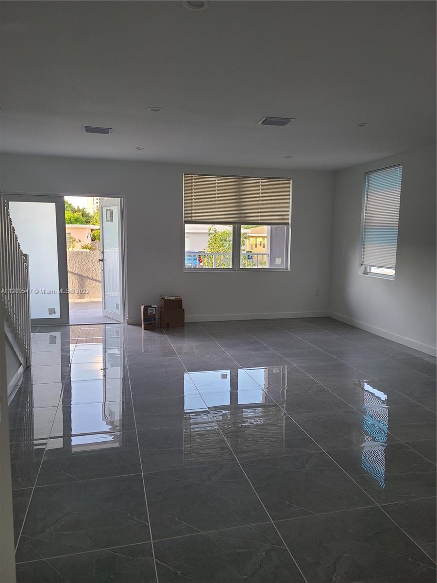 AMD PL BAY RIDGE - Residential Lease