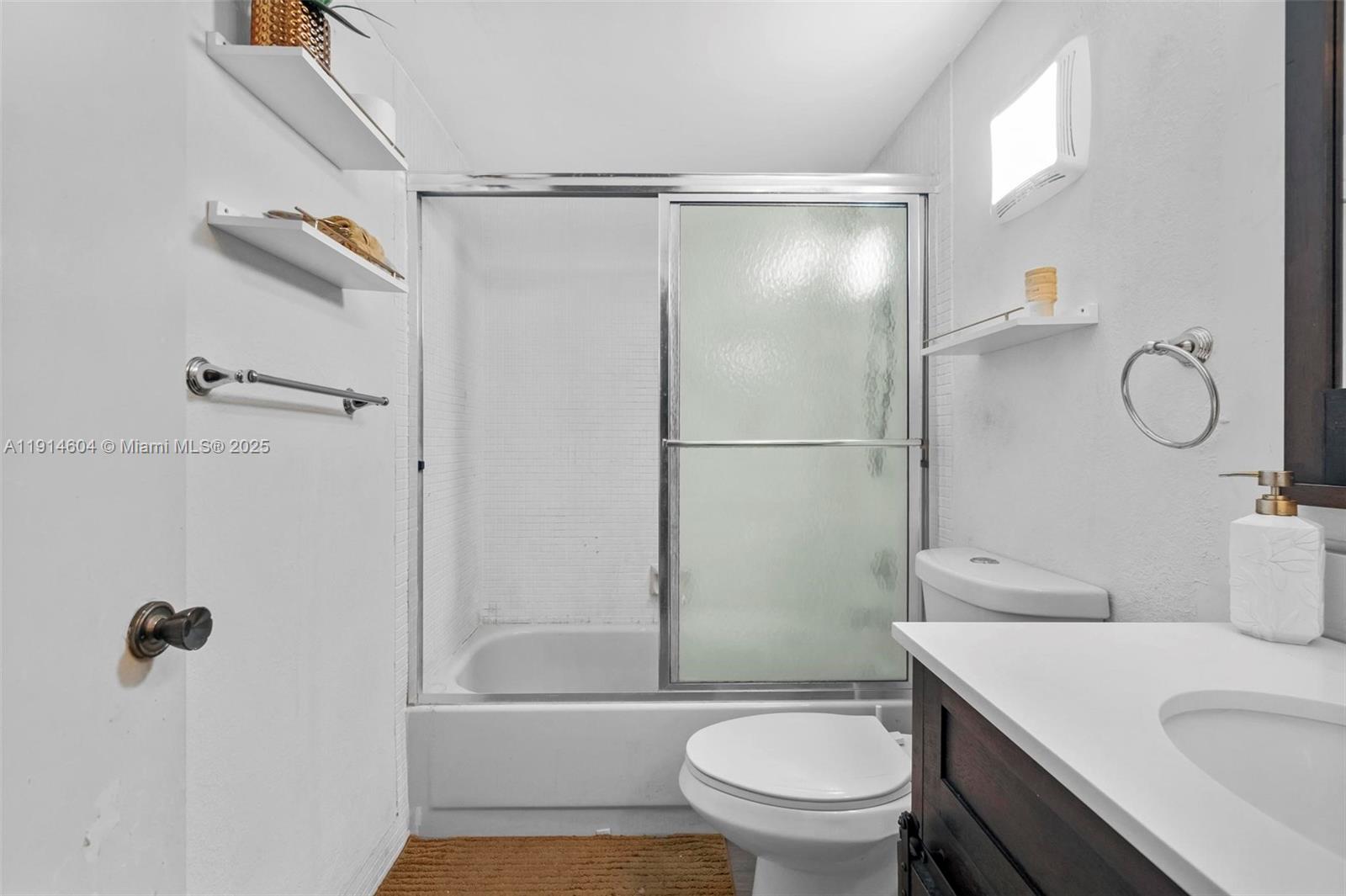 CYPRESS CHASE NORTH NO 3 - Residential