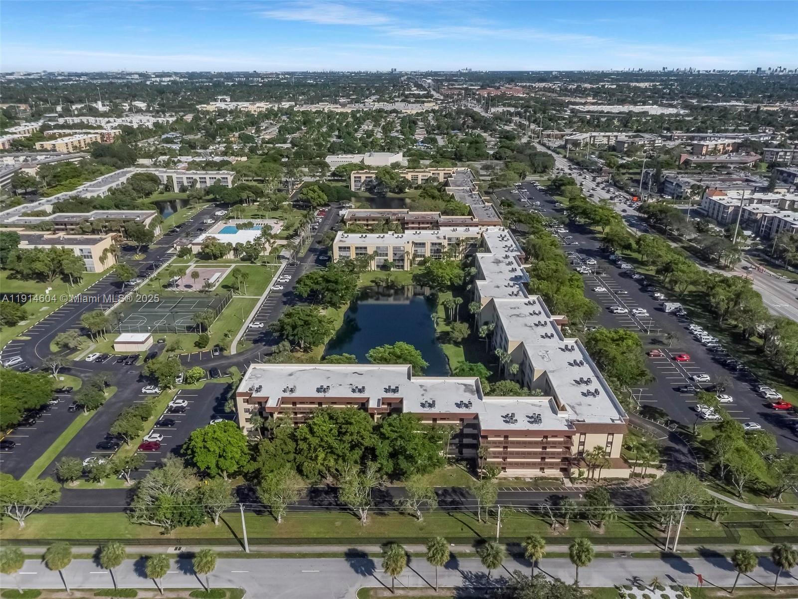 CYPRESS CHASE NORTH NO 3 - Residential