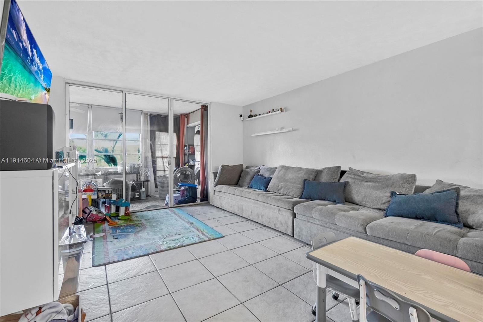 CYPRESS CHASE NORTH NO 3 - Residential
