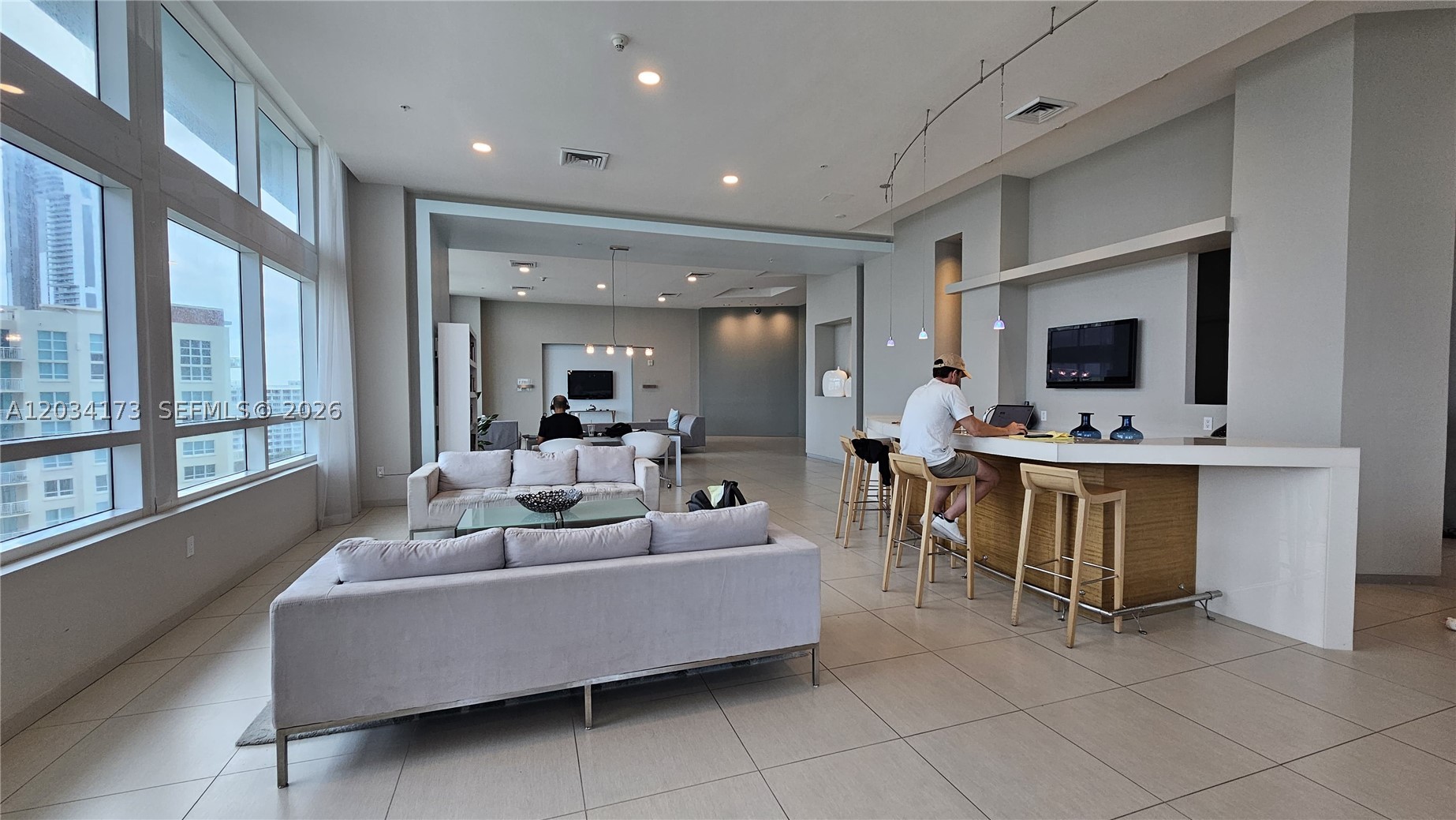QUANTUM ON THE BAY CONDO - Residential Lease