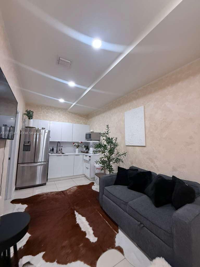 LUZ MARINA SUBDIVISION - Residential Lease