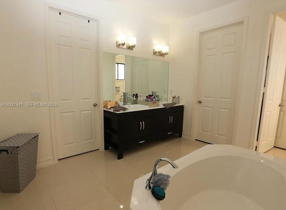 LUZ MARINA SUBDIVISION - Residential Lease