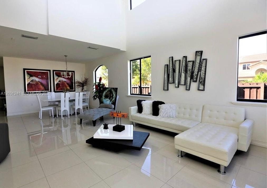 LUZ MARINA SUBDIVISION - Residential Lease