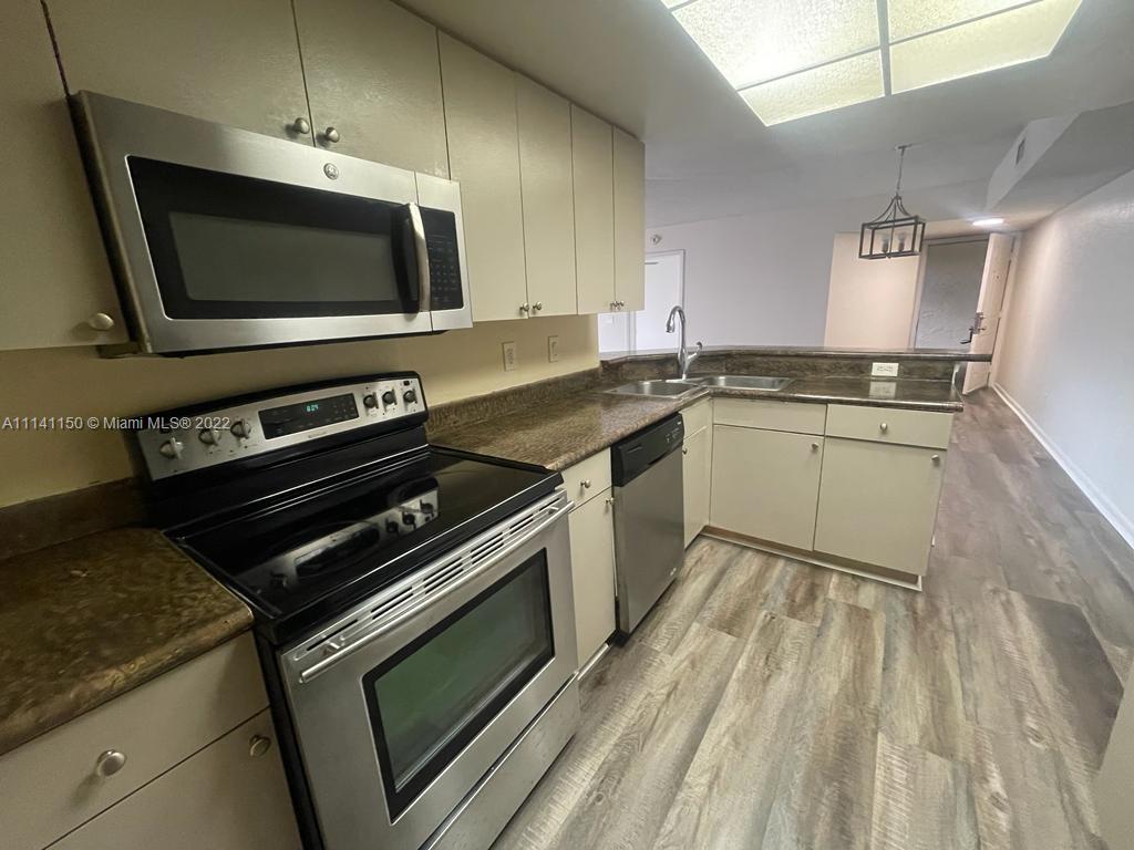 VISCONTI CONDO - Residential Lease