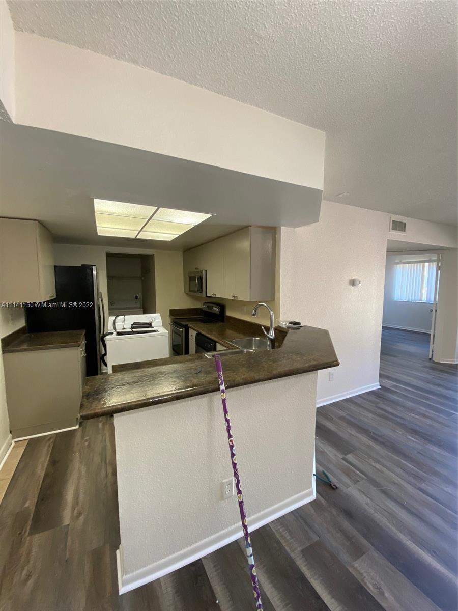 VISCONTI CONDO - Residential Lease