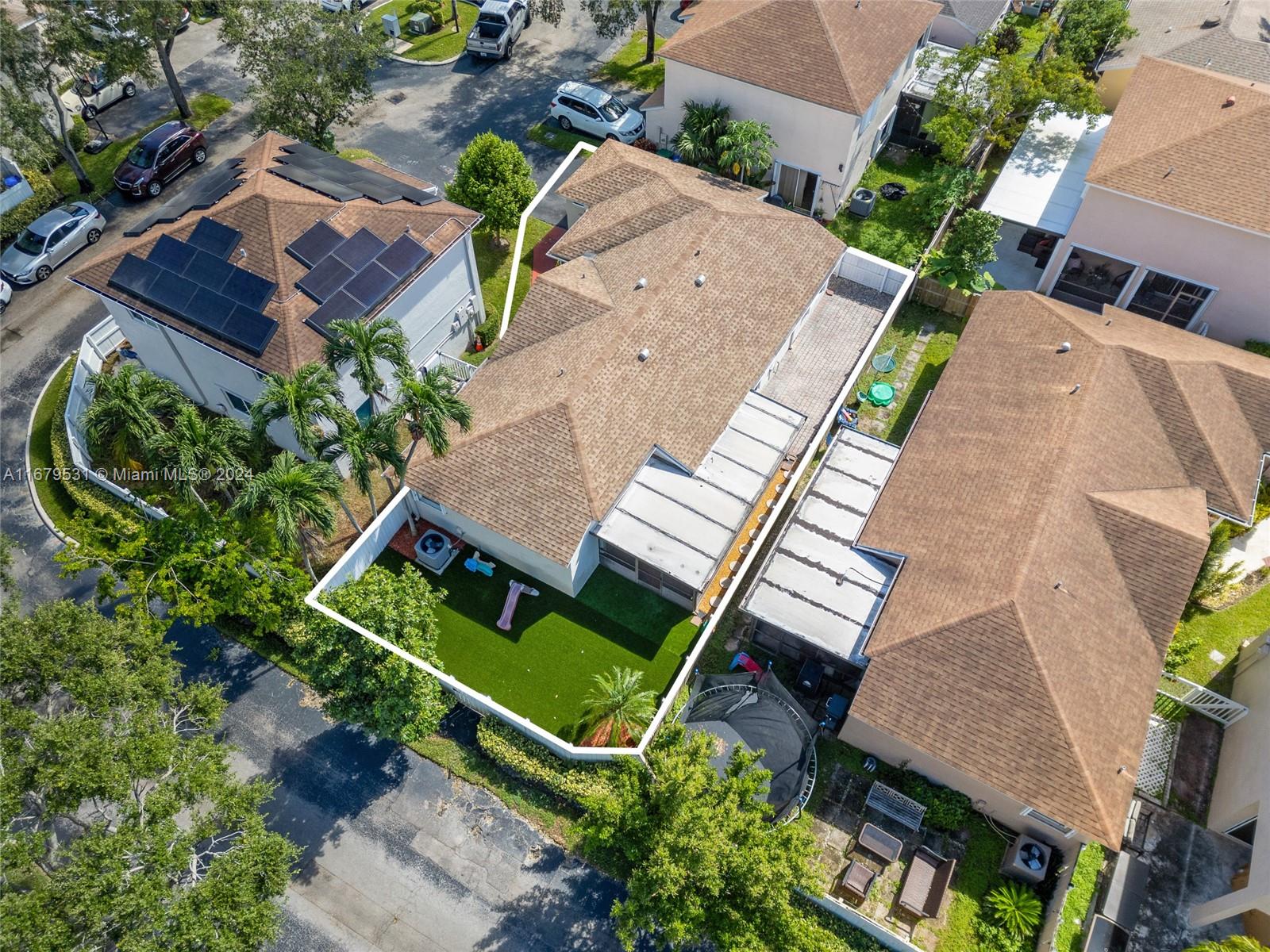 PEMBROKE LAKES SEC EIGHT - Residential
