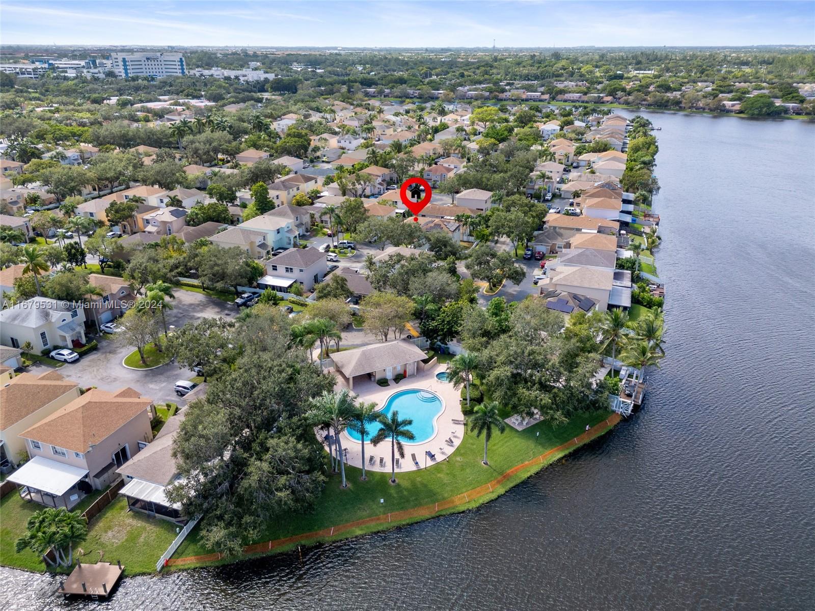 PEMBROKE LAKES SEC EIGHT - Residential