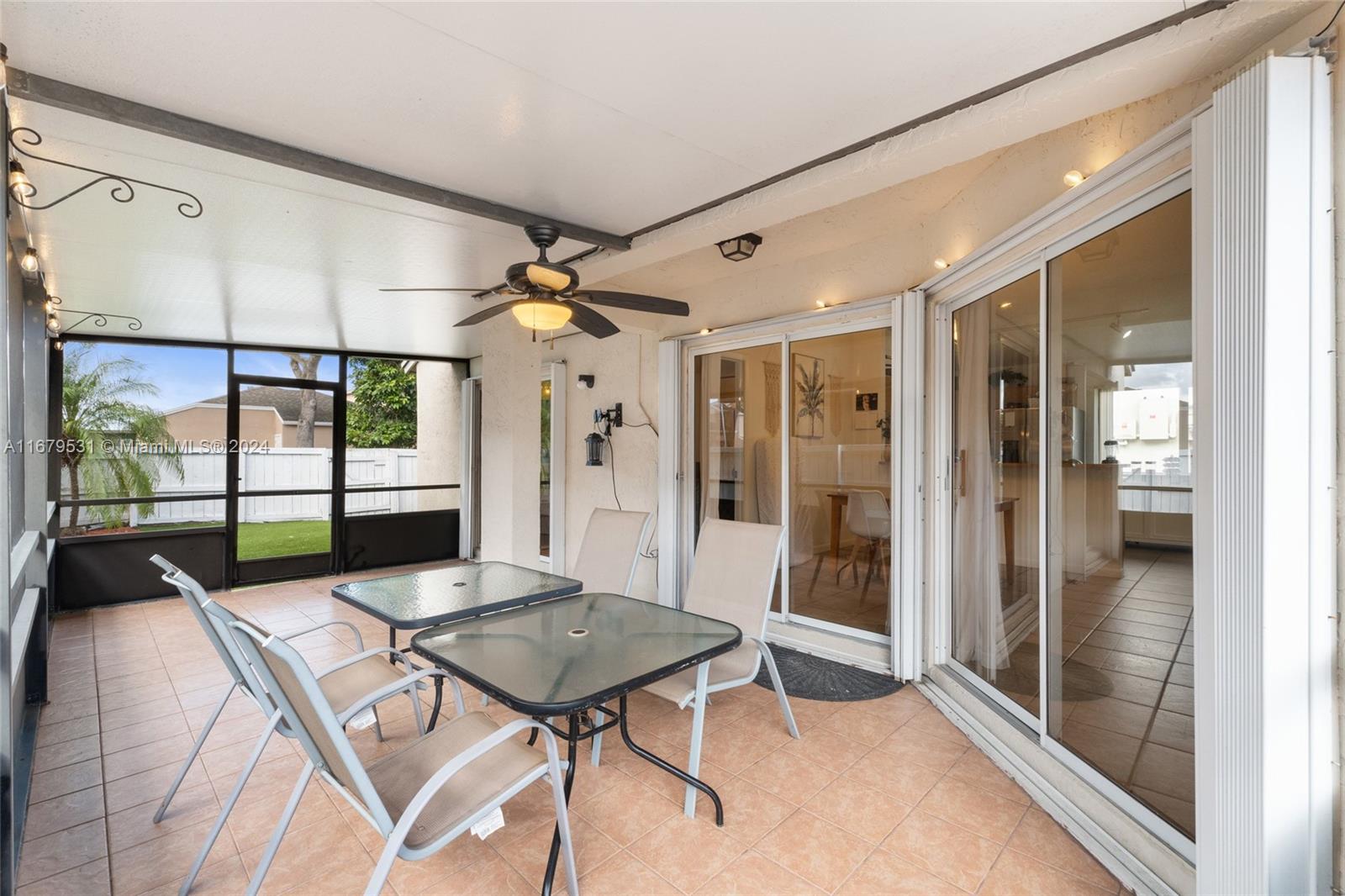 PEMBROKE LAKES SEC EIGHT - Residential