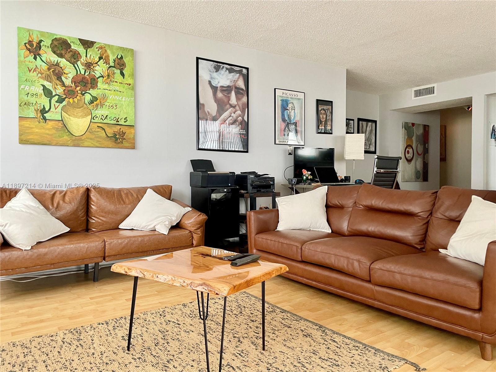 COMMODORE PLAZA CONDO - Residential