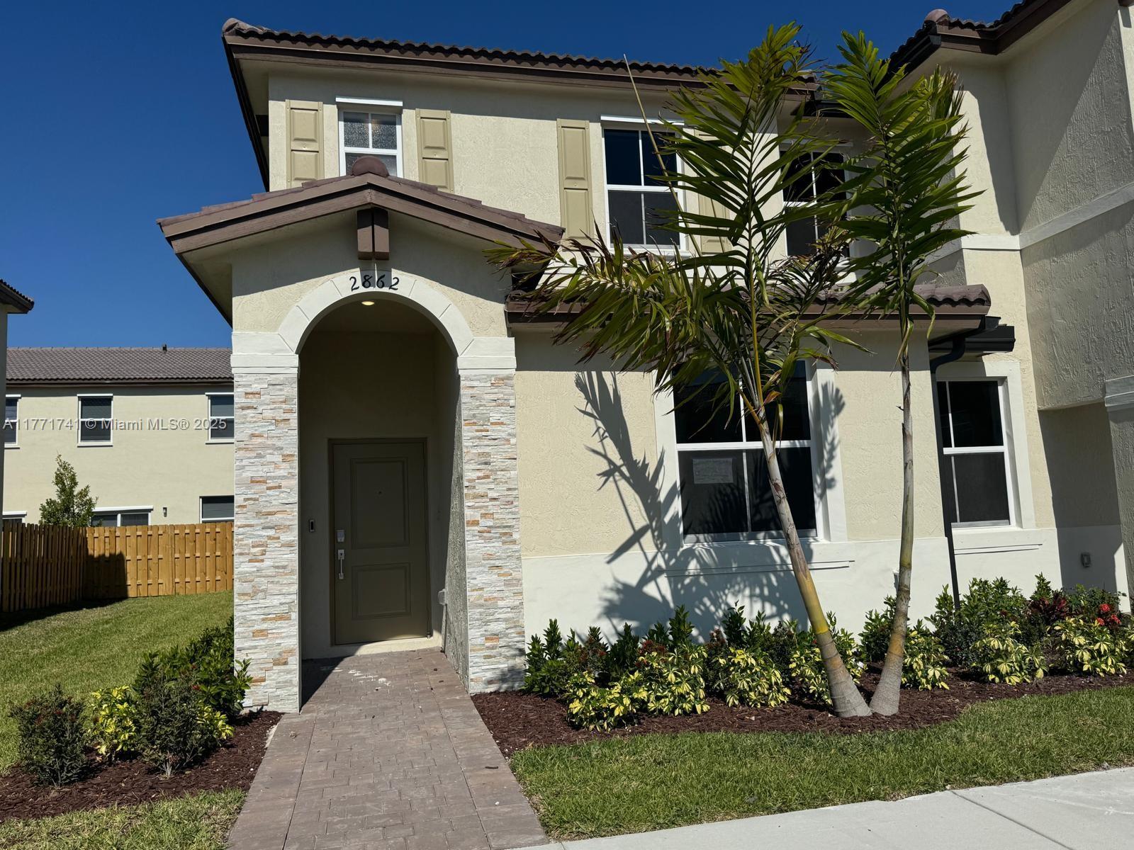 ALTAMIRA - Residential Lease