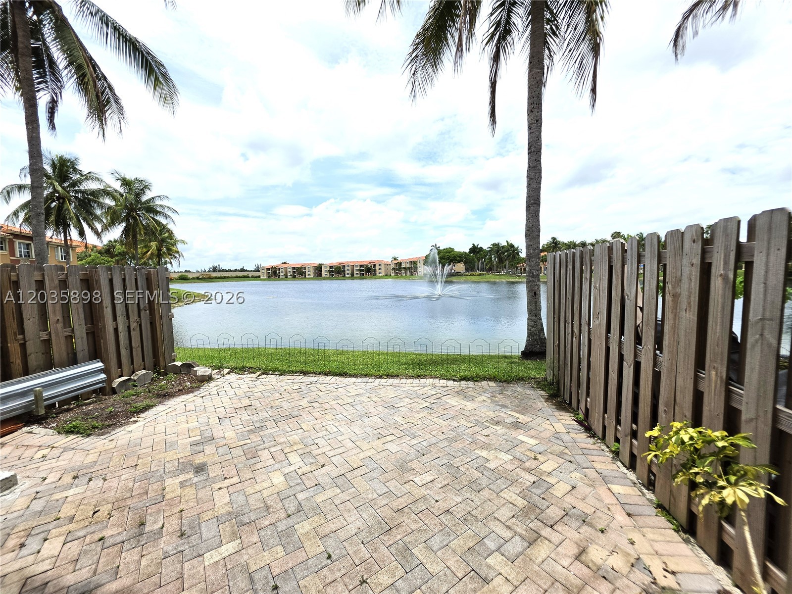 THE GATES AT DORAL ISLES - Residential