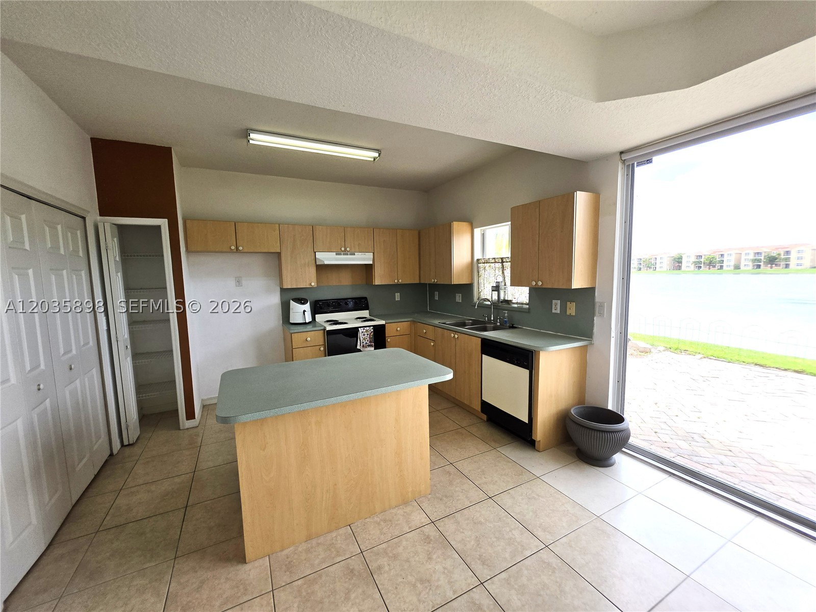 THE GATES AT DORAL ISLES - Residential