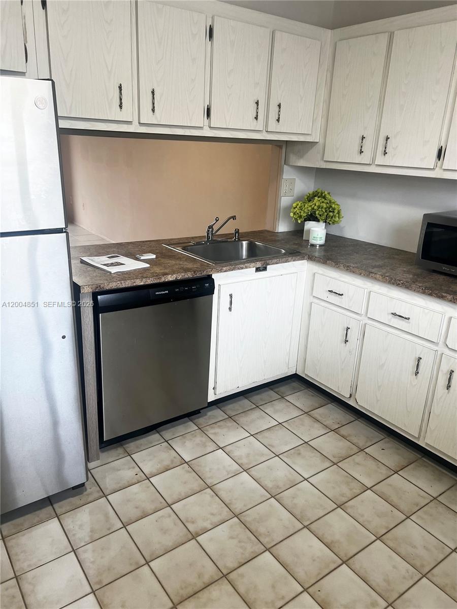 VILLAGE OF KINGS CREEK CO - Residential