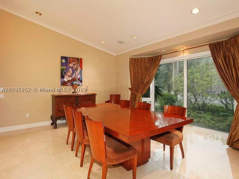 29 54 41 C GABLES RIV SEC - Residential