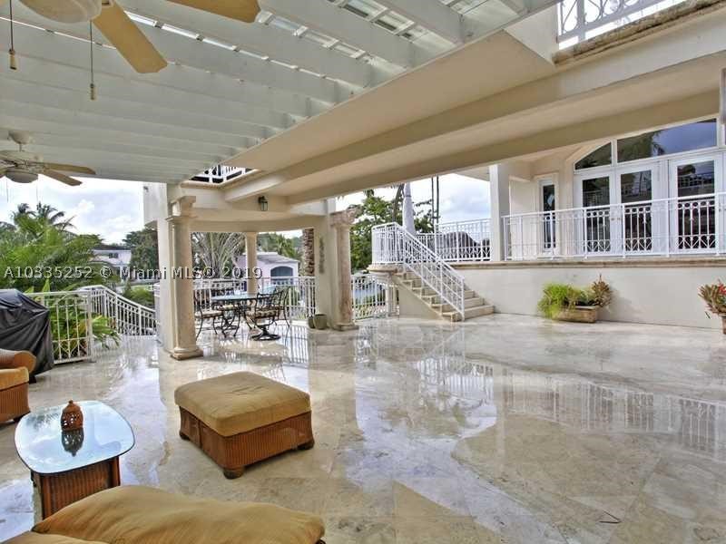29 54 41 C GABLES RIV SEC - Residential