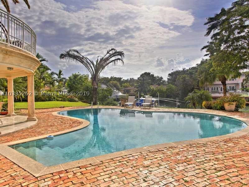 29 54 41 C GABLES RIV SEC - Residential