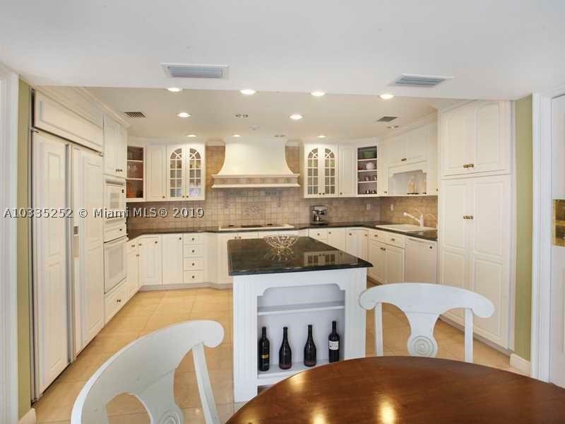 29 54 41 C GABLES RIV SEC - Residential