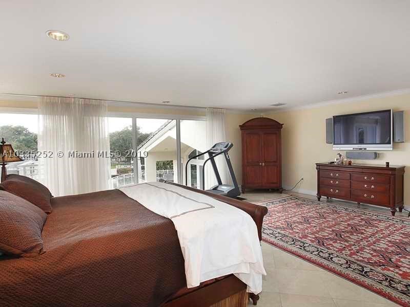 29 54 41 C GABLES RIV SEC - Residential