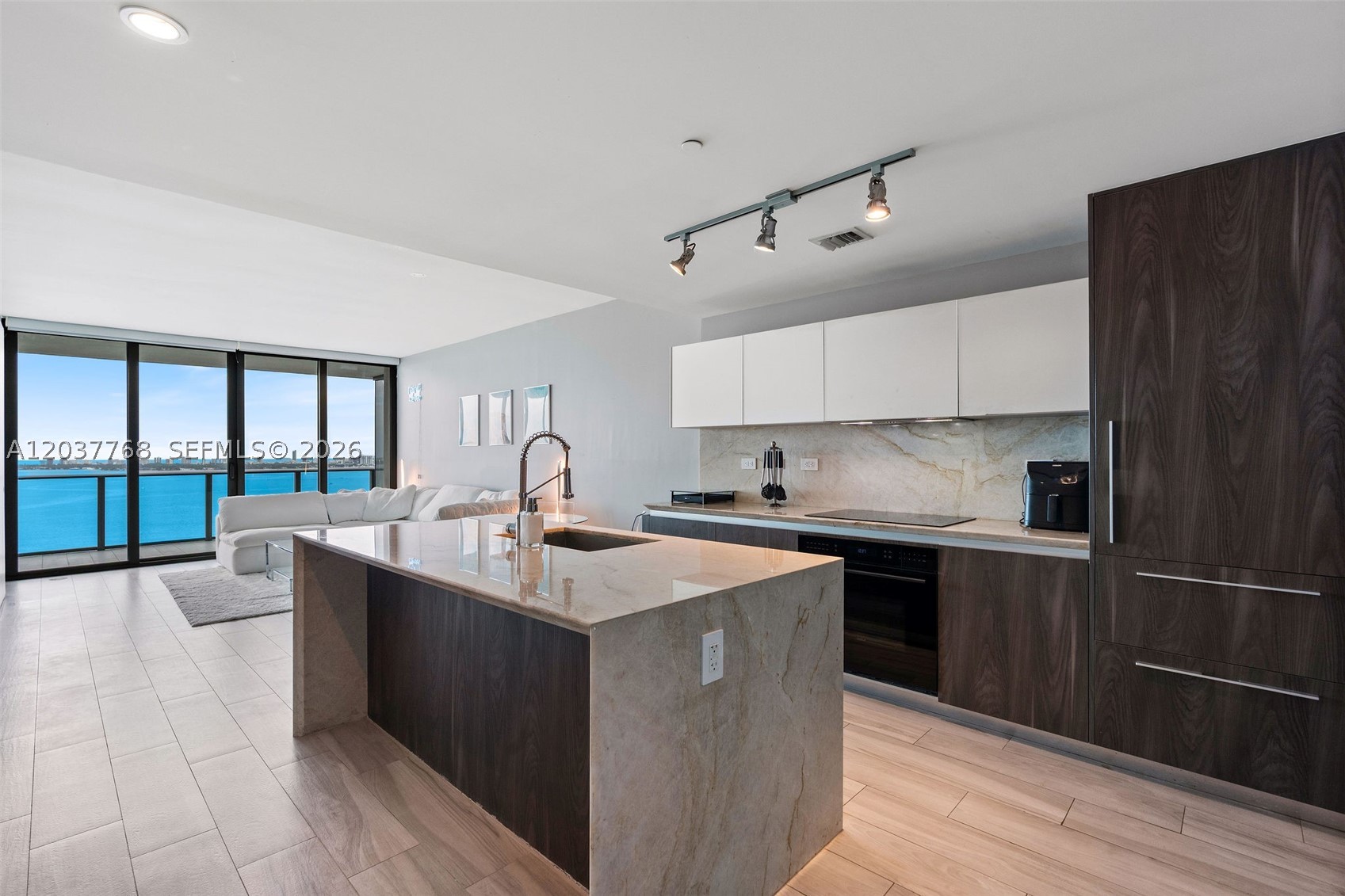 ONE PARAISO CONDO - Residential Lease